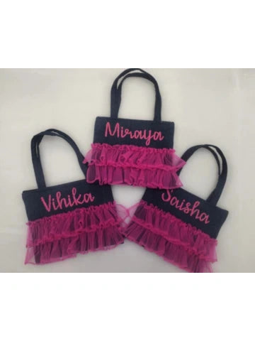 Frilly tote bag